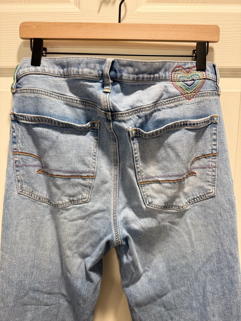 AE Pride Strigid Ripped Low-Rise Baggy Flare Jean-Size 6 - Picture 16 of 16